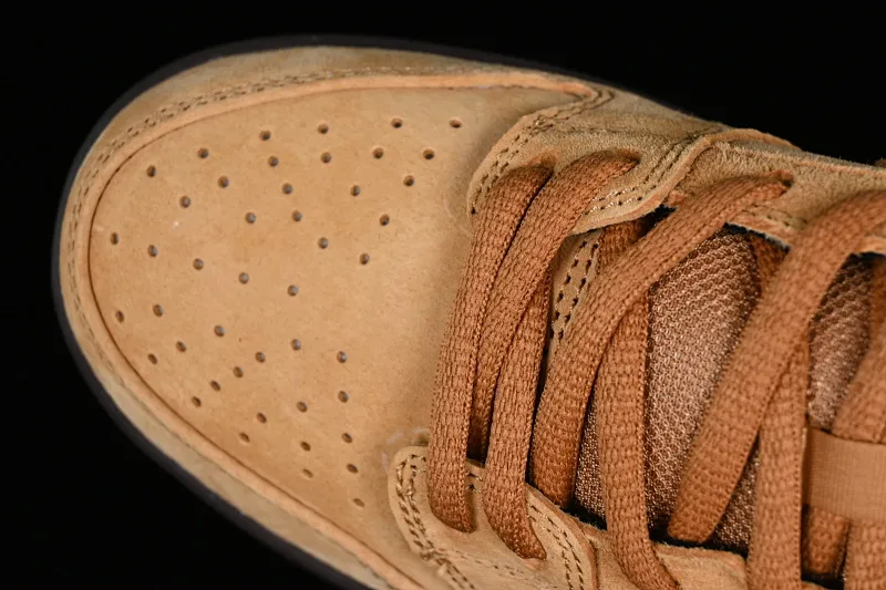 All Categories Nk SB Dunk Series Nk SB Dunk Low Low-top sneakers Nk SB Dunk Low Pro Wheat color Falling yellow low-top sports skateboard shoes BQ6817-204